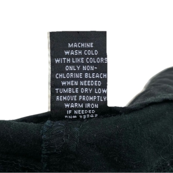 New York & Company Vintage Mid-Rise Shorts | Size 12 - Picture 5 of 5